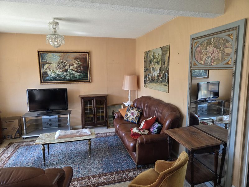 Salon avec coin détente — appartement T5 Limayrac, Toulouse 31500